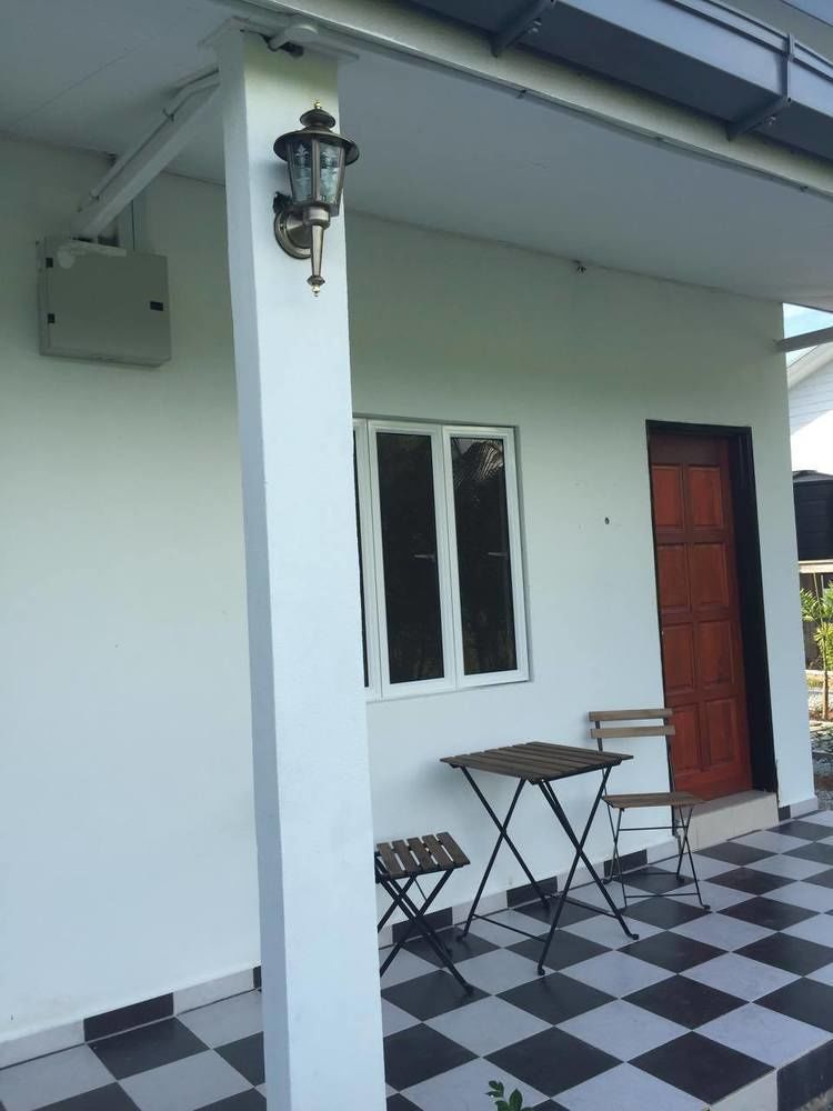 Cloud 9 Guest House Padang Mat Sirat Exterior photo